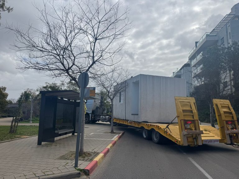 על רקע המתיחות: מיגוניות חדשות נפרסו בכפר סבא