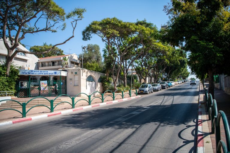 כפר סבא: השבוע יתחילו עבודות להחלפת התאורה ברחוב אז"ר לתאורת לד